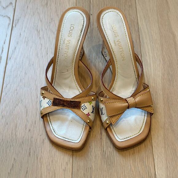 Louis Vuitton Multicolor Monogram White Leather Bow Wedge Sandals 38.5 - Picture 2 of 14